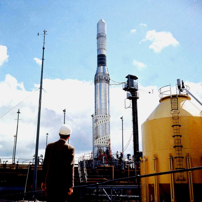 essai statique de la fusée europa F4 le 3 août 1965 à Spadeadam en Angleterre