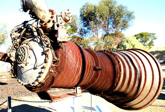 moteur RZ2 de Rolls Royce  retrouvé dans le désert sur la fusée europa F5