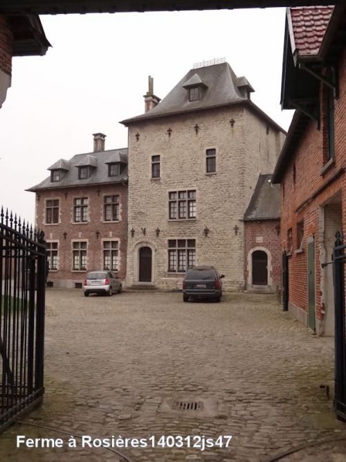 Ferme château à Rosières