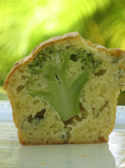 Muffins au brocoli et Roquefort