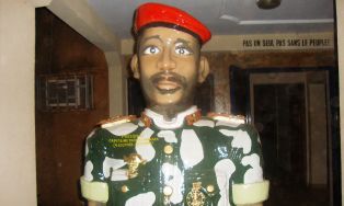 Une stèle pour le Président Thomas Sankara