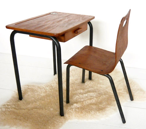 Tables et chaises d'école 02.jpg