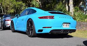 Porsche bleue.jpg