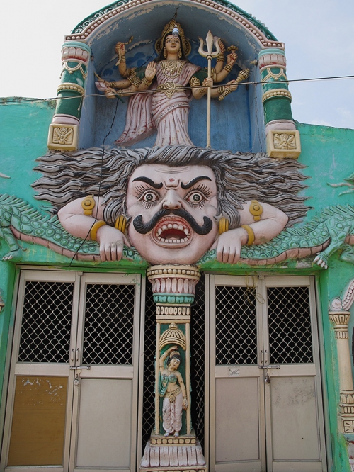 Small 24 IMG_6042 Façade temple Kali - Gopalpur.jpg