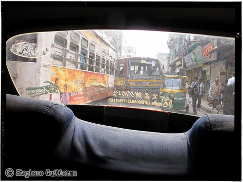 Small 14 IMG_6637 Traffic Kolkata.jpg