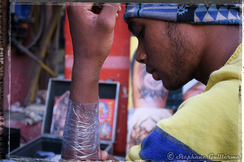 IMG_9171 Street tattooing Pahar ganj Delhi Small.jpg