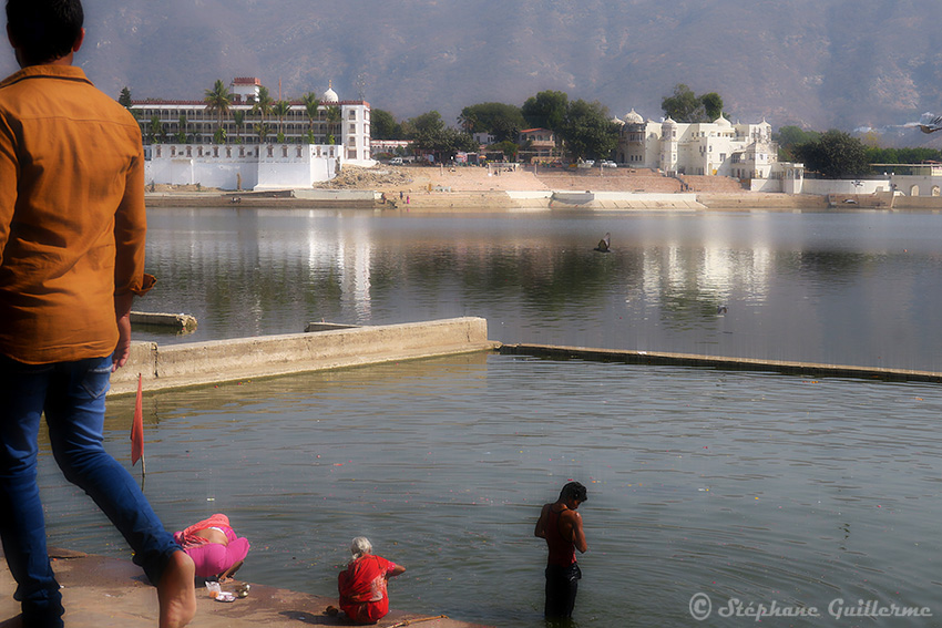 IMG_0046 By the Pushkar lake SMALL.jpg