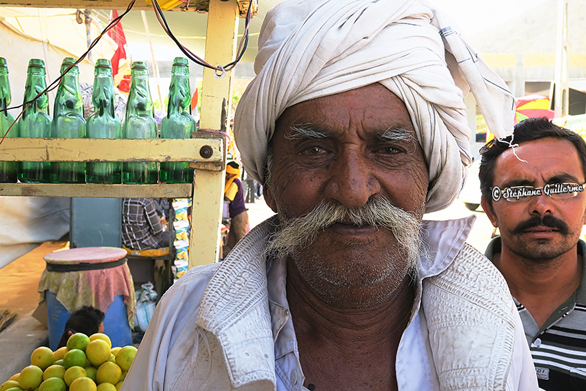 IMG_2059 Homme Bhardwa Junagadh Small.jpg