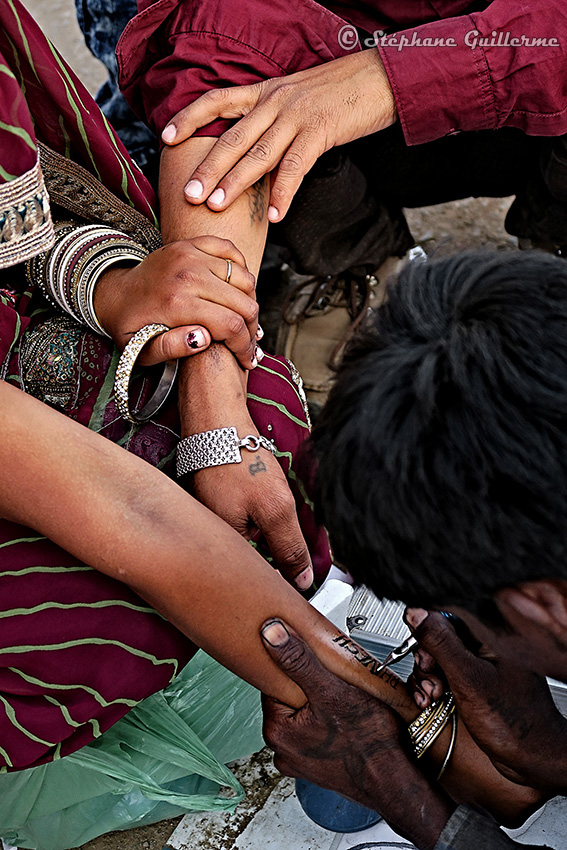 IMG_3026 Tattoo nouveaux mariés Shiva ratri Junagadh Small.jpg