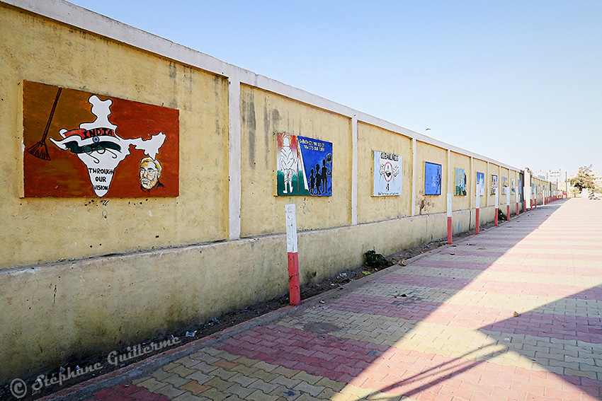 IMG_3739 Peintures murales scolaires Gandhi Porbandar Small.jpg