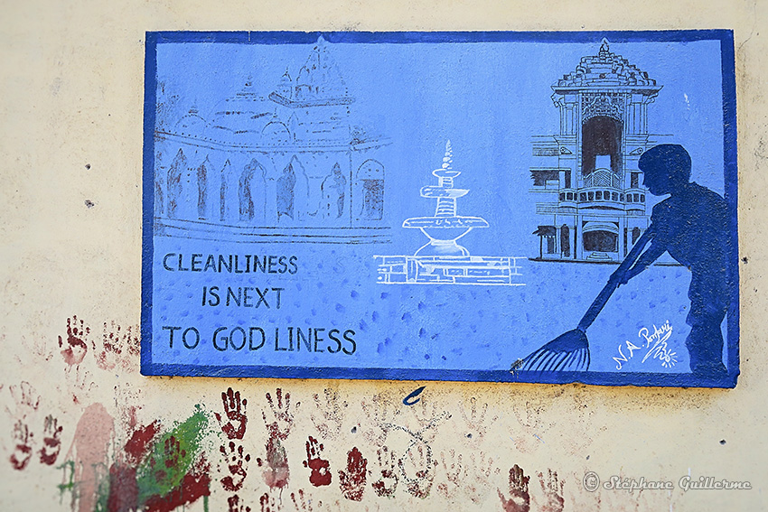 IMG_3741 Peintures murales scolaires Gandhi Porbandar Small.jpg