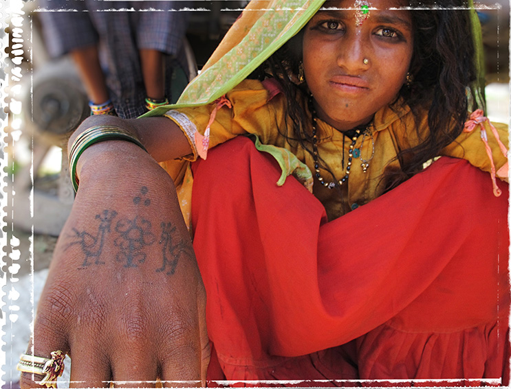 Blog 30x40 cms Tattoo Tribal TT 09  fillette Rajput Delwara.jpg