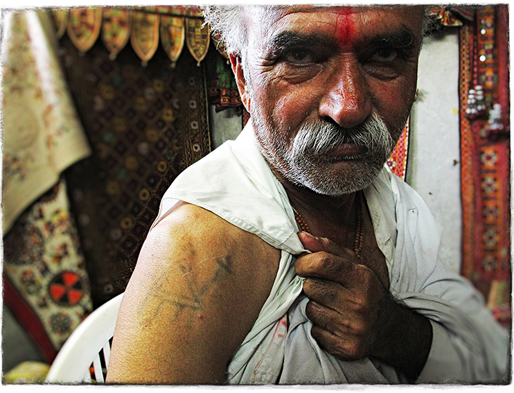Blog 30x40 cms Tattoo Tribal TT 13 Rabari man - near Bhuj.jpg