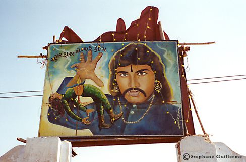 Hoarding du magicien Rambo - Mandvi (Gujerat)