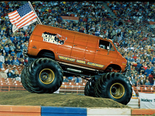 0610dp_04_z+rollin_thunder_monster_truck+monster_truck_challenge[1].jpg