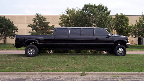 monster_truck_limo[1].jpg