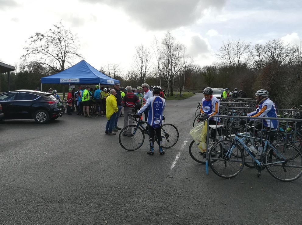 Le second ravito au km 65 (j'ai brûlé le premier après 25 km de retour à La Flèche)