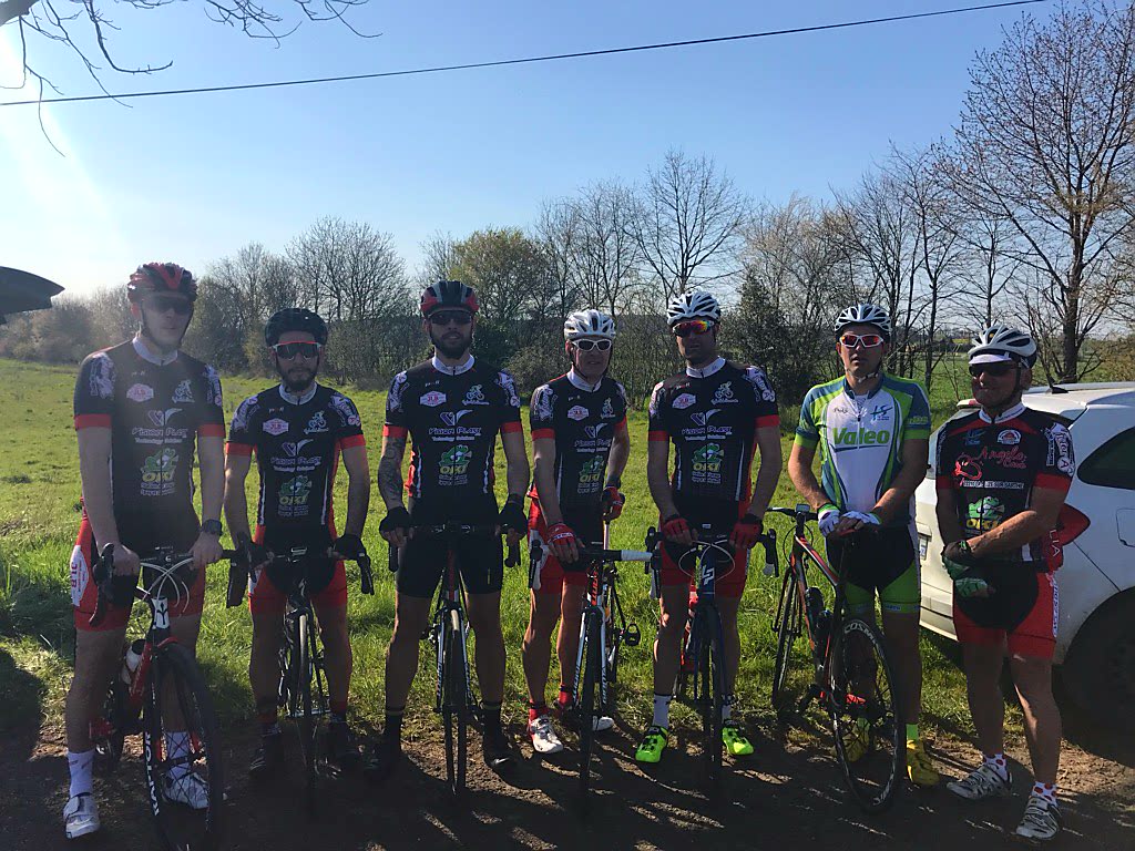 La photo de groupe ....... manque Titi pour le CCS et Albert et Michel pour l'As Valéo