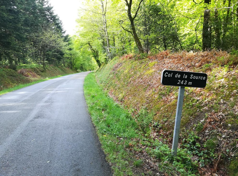 Le célèbre (pour les cyclos sarthois du moins) col de la Source