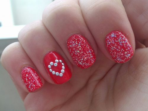 Nail-Art Coeur En Clous