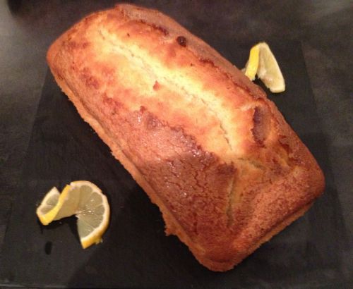 Cake au vin blanc et zestes de citron