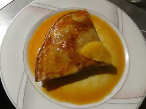 Crèpe suzette fourrée ganache chocolat et suprème d'orange.JPG