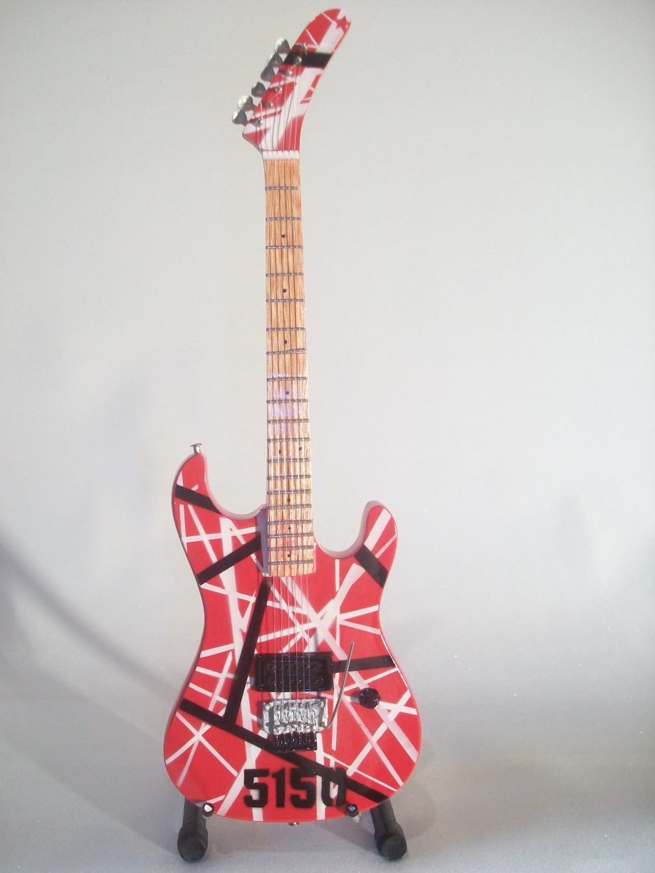 guitare miniature van halen kramer.JPG