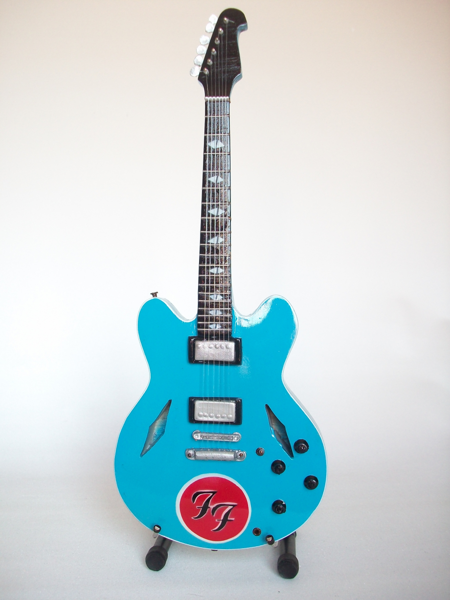 Guitare miniature Gibson Dave Grohl - Foo Fighters.JPG