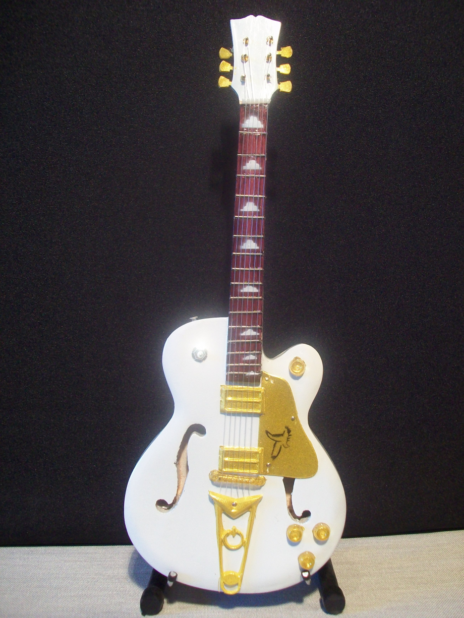 guitare miniature white falcon.JPG