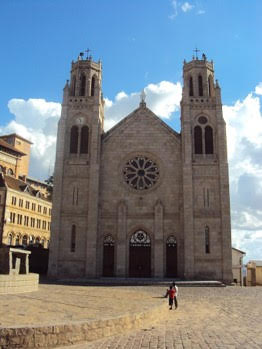 cathédrale d'Andohalo Madagascar.jpg