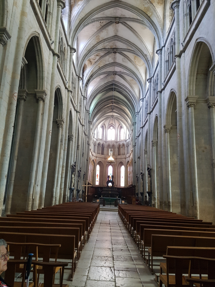 inétrieur abbatiale