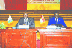 -conseil-des-ministres-conjoint-burkina-faso-cote-d-ivoire-26-accords-signes-_53d97b196b193_l250_h250.gif