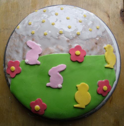 Gâteau yaourt sur le thème de Pâques (terminé!)