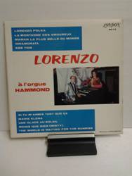 Lorenzo -  à l'orgue Hammond.jpg