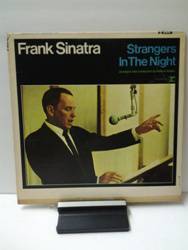 Sinatra Frank  Strangers in the night.jpg