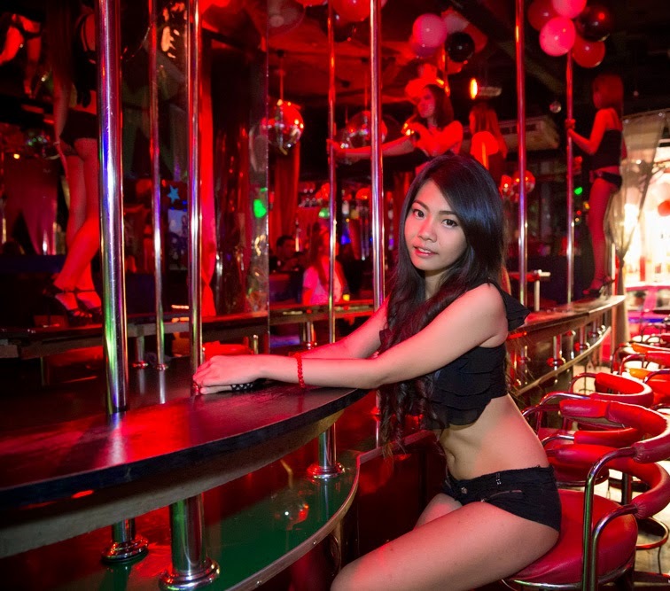 The-Strip-gogo-bar-Bangkok2014-8-1.jpg