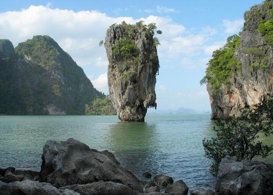 on-james-bond-island[1].jpg