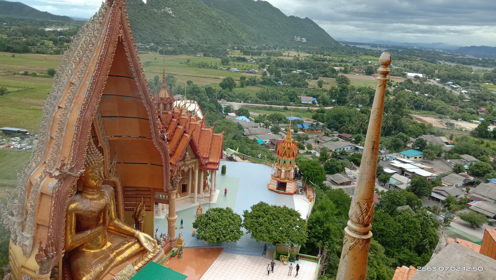 Wat Tham Suea (10).jpg