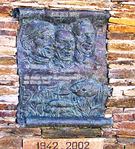 Plaque Six Fours.jpg