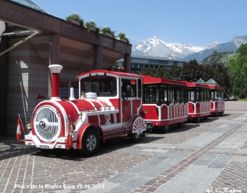 Place de la Planta train.jpg