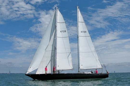 Voiles triangulaires.jpg