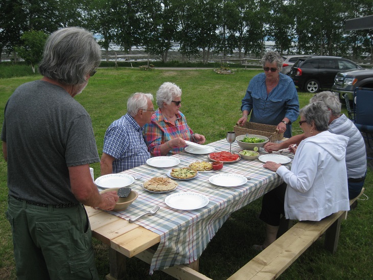 Table de piquenique.jpg