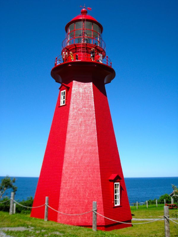 Phare de La Martre.jpg