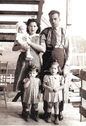 La famille papa et Henriette.jpg