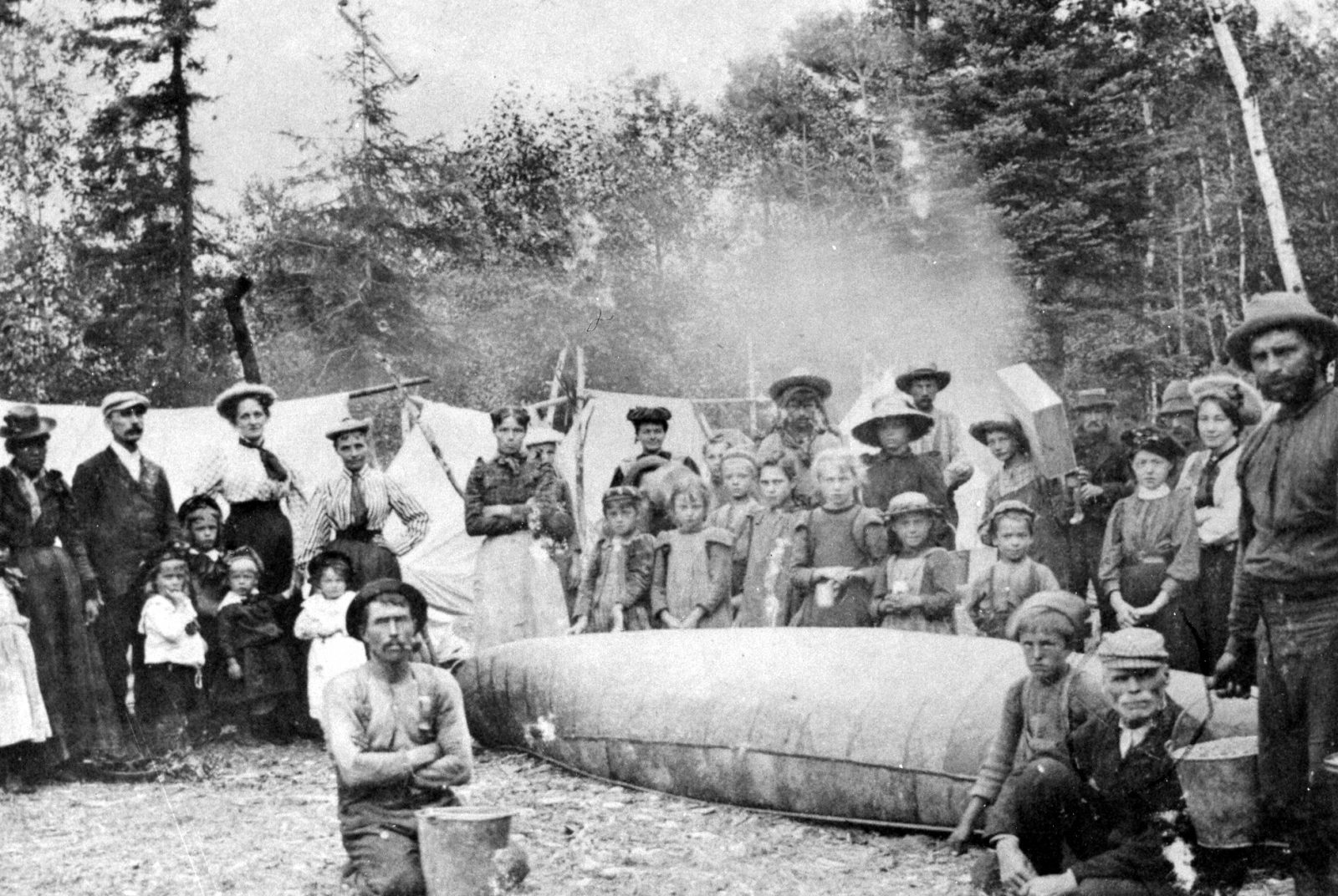 Ceuilleurs de bleuets 30 ans après le feu.jpg