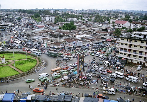 Rond-point-Liberte-Adjame.jpg