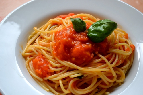 spaghetti a la tomate.JPG