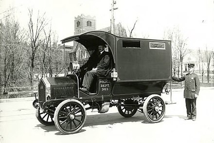 440px-Paddywagon_1909.jpg