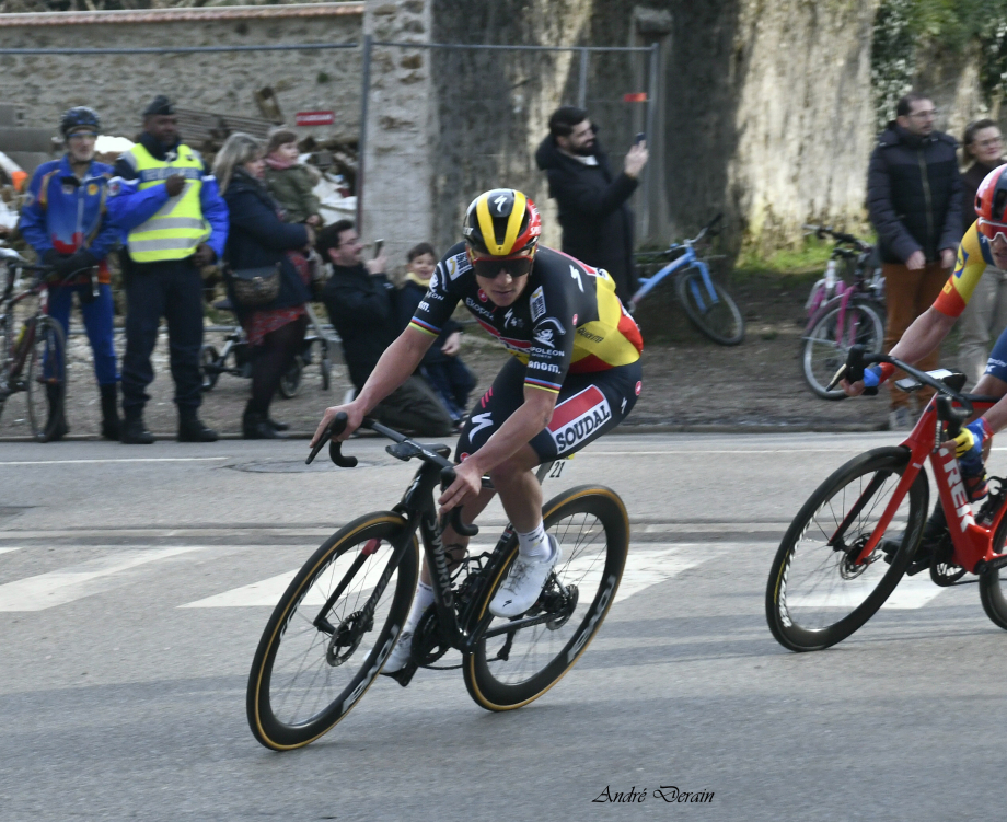 Remco Evenepoel 24 Ans Champion Du Monde Sur Route 2022 Champion Du Monde Du Contre La Montre 