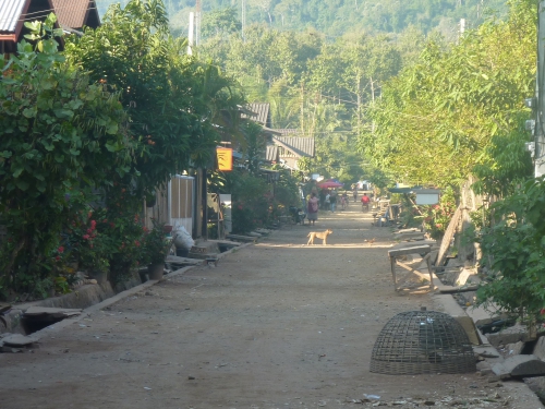Laos decembre 2014 mong ngoi~19.JPG